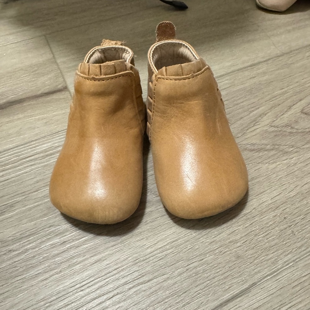 Tan Leather Ankle Boots with Elastic Panels